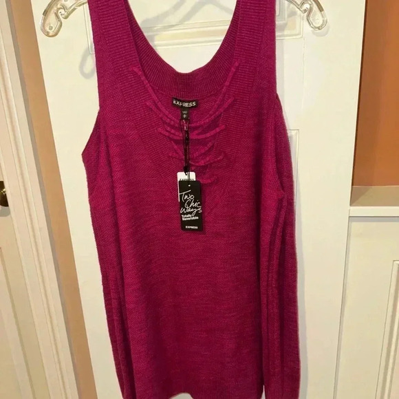 NEW WOMEN'S EXPRESS sweater magenta pink Cut outs Size medium Retail $60 - Picture 1 of 7